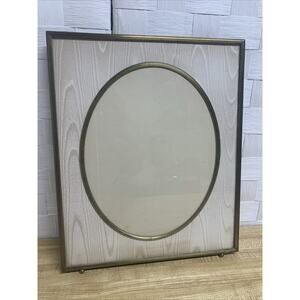 Vintage 10x12 Brass Metal Picture Frame w/ Oval Brass & Faux Wood Pattern Inlay